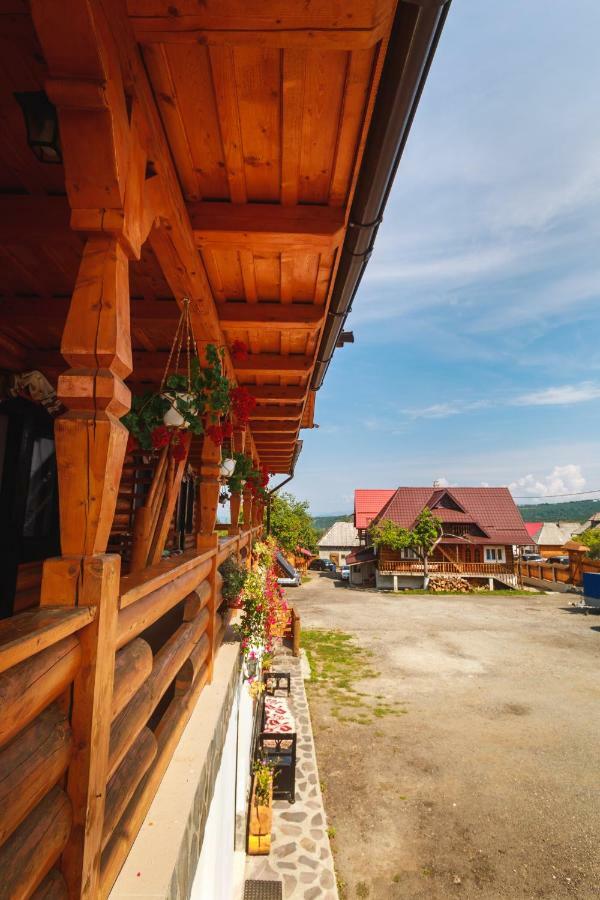 Pensiune Agroturistica "Casa Teodora" Budesti  ภายนอก รูปภาพ